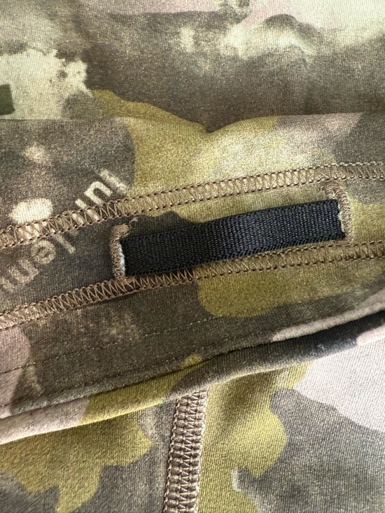 Lululemon Athletica Sz 4 Power Thru High Rise 25” Heritage Camo $128 RV EUC - Picture 3 of 7